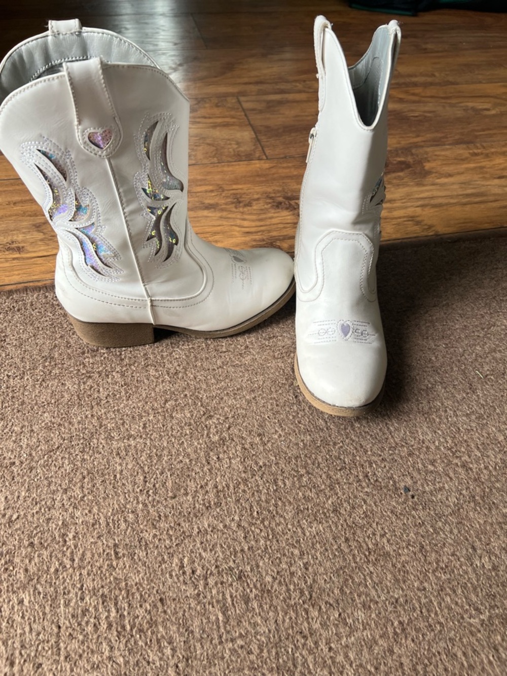Kids size 2, Jellypop  Western Cowboy Boots with Iridescent Detail